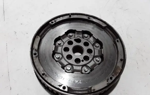 Renault Trafic III (X82) Dual mass flywheel 123107183R
