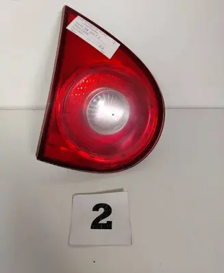 Tailgate rear/tail lights