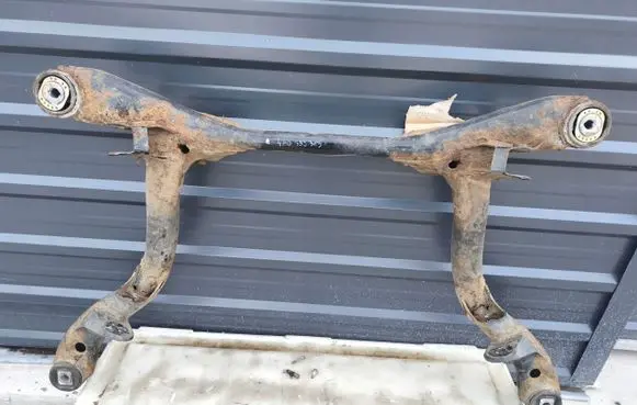 Audi A6 S6 C6 4F Rear axle beam 