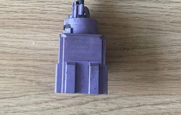 Audi A6 S6 C6 4F Brake pedal sensor switch 1J0945511D 19322000