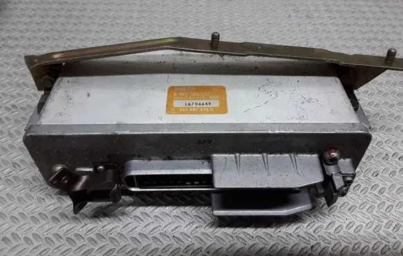 Audi 80 90 S2 B4 ABS control unit/module 0265100037 443907379C