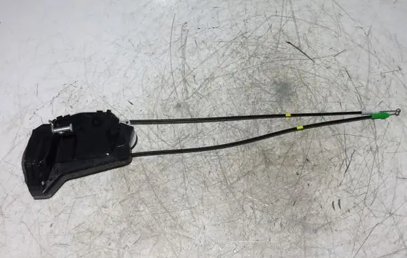Toyota Yaris Rear door lock U2014120F1 71220 U2014120