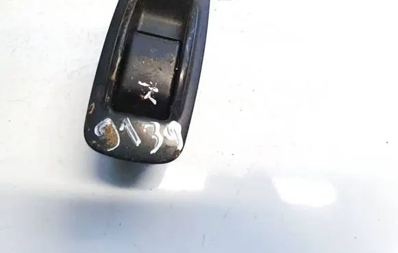 Toyota Corolla Verso AR10 Electric window control switch 84801f030b0 84801-f030-b0