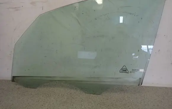 KIA Venga Sliding door window/glass 