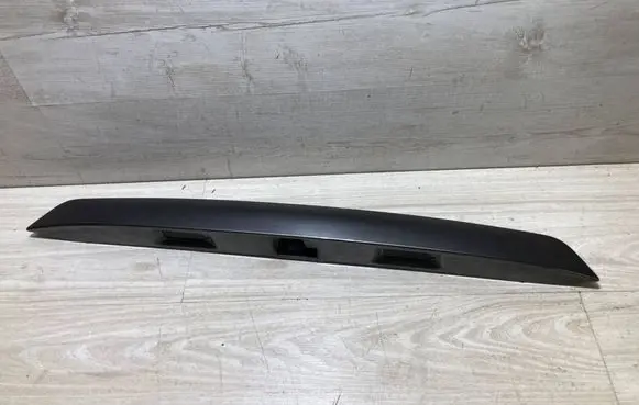 Ford Ecosport Trunk door license plate light bar 