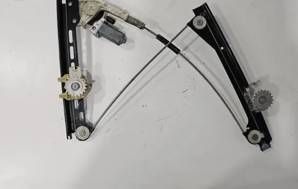 Rear door window regulator with motor