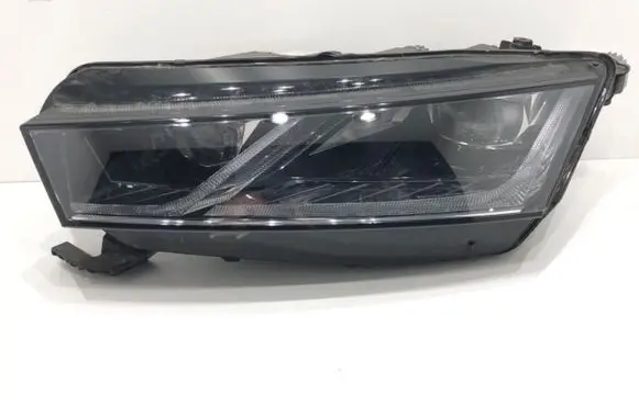 Skoda Octavia Mk4 Headlight/headlamp 5E4941015A