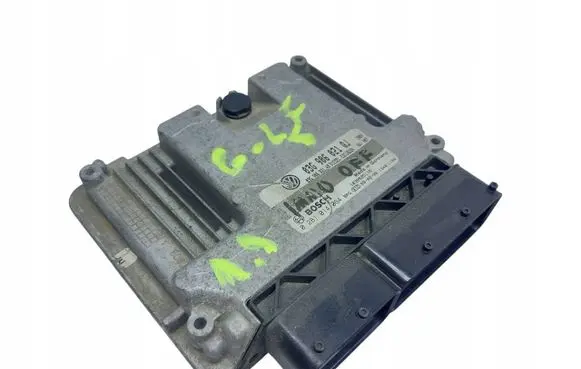 Volkswagen PASSAT B6 Engine control unit/module 03G906021QJ 0281014064
