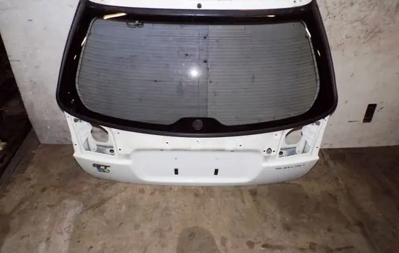 Subaru Legacy Tailgate/trunk/boot lid