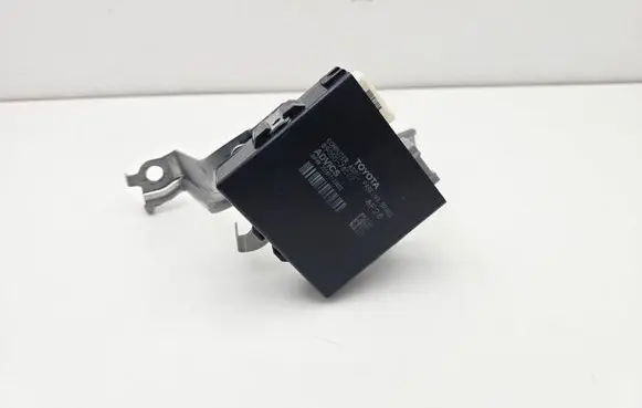 Lexus UX Hand brake control module 8905078012 15181110622