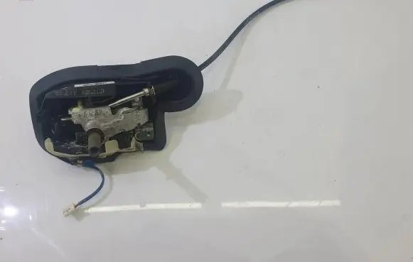 BMW 1 E82 E88 Gear selector/shifter in gearbox 7577600