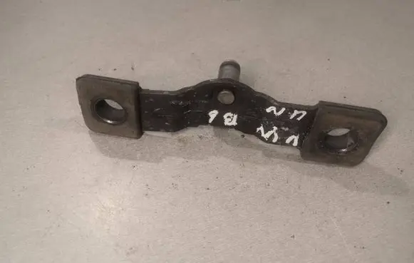 Volkswagen PASSAT B6 Loading door lock loop/hook striker 3C9827507