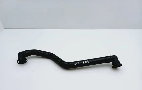 Audi A4 S4 B6 8E 8H Breather hose/pipe 8E0133889A
