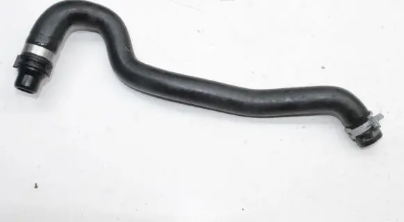 Volvo XC40 Engine coolant pipe/hose 32138732