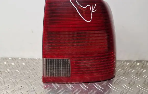 Volkswagen PASSAT B5 Rear/tail lights 3B5945096F