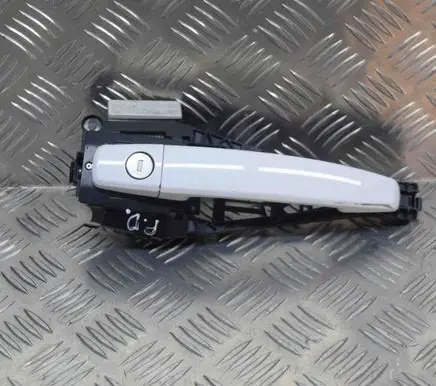 Opel Mokka Front door exterior handle GAZ180916