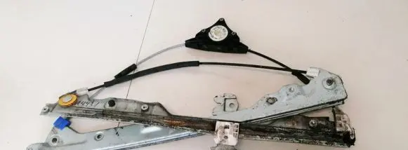 Nissan X-Trail T31 Front door window regulator with motor 