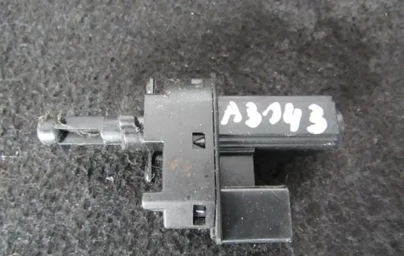 Volvo V50 Reversing light switch sensor 4M5T7C534aa 4m5t-7c534-aa