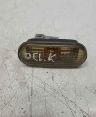 Volkswagen PASSAT B4 Front fender indicator light 3A09491178