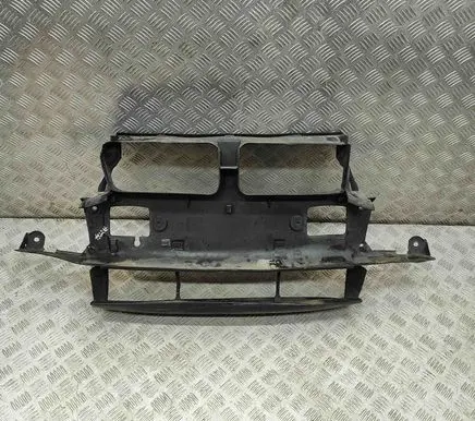 BMW 7 E38 Air intake duct part 8125966