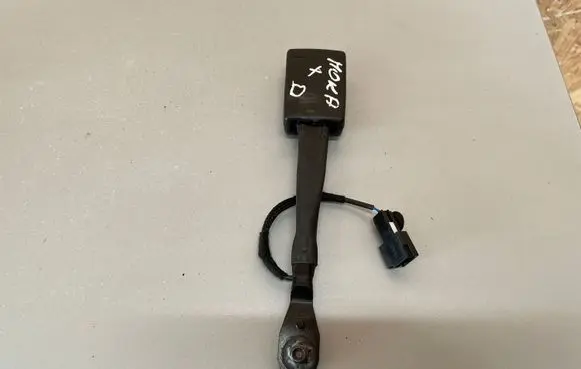 Opel Mokka X Front seatbelt buckle