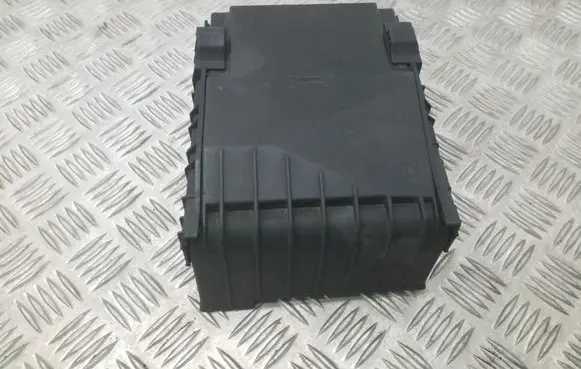 Volkswagen PASSAT B7 Fuse box set 3C0937125 1K0937132F