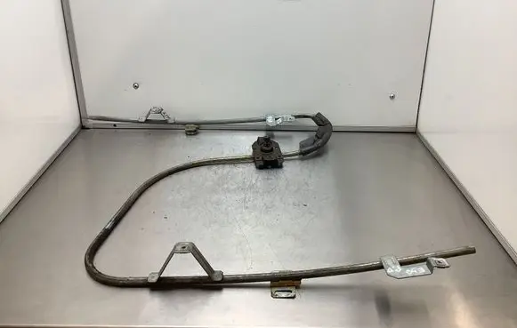 BMW 3 E30 Front door manual window regulator