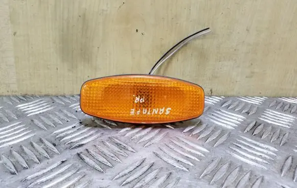 Hyundai Santa Fe Front fender indicator light