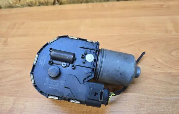 Volvo XC60 Front wiper linkage and motor 1397220584