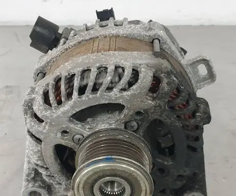 Peugeot Partner III Generator/alternator 9818962280