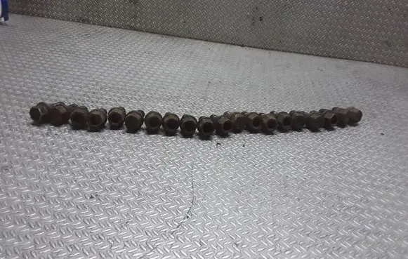Mercedes-Benz E W124 Nuts/bolts 