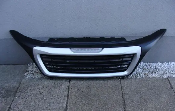 Peugeot Boxer Front bumper upper radiator grill 1314847070