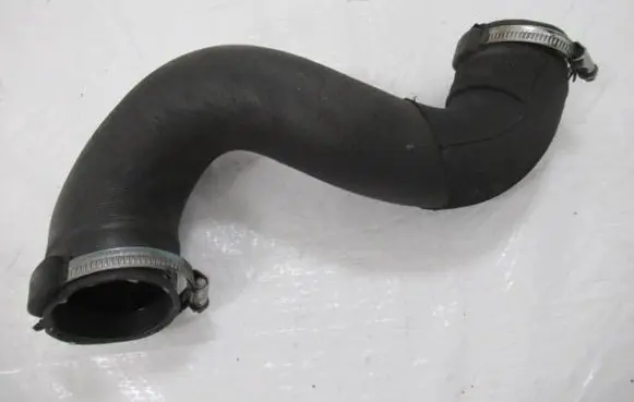 Peugeot RCZ Intercooler hose/pipe 9688234980
