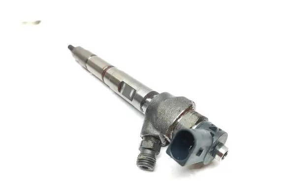 Audi A5 Sportback 8TA Fuel injector 0445110469 04L130277AC