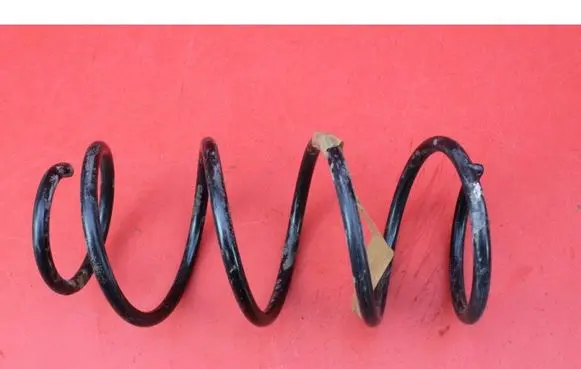 BMW 1 E81 E87 Front coil spring 