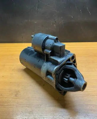 Volkswagen PASSAT B5 Starter motor 1005821478