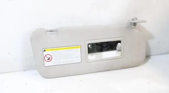 Sun visor clip/hook/bracket