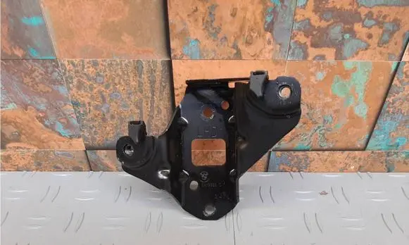 BMW XM Holder (bracket) 5A199B8