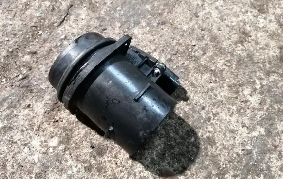 Peugeot 5008 Mass air flow meter 9683282980