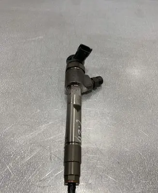 Alfa Romeo Stelvio Fuel injector 0445110674