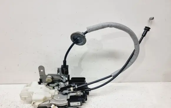 Volvo V40 Front door lock 31391824