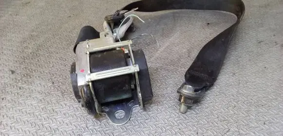 Mazda 3 I Front seatbelt 0435184