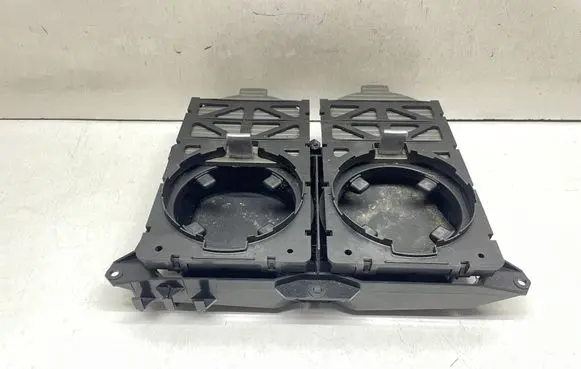 Cup holder front