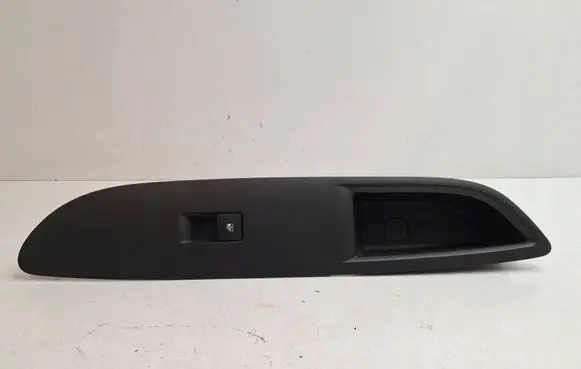 Opel Mokka Central console control unit 13301886