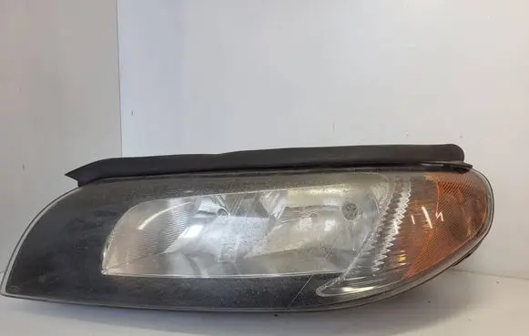 Volvo V70 Headlight/headlamp 30796139
