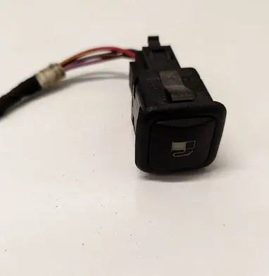 Volkswagen Golf IV Fuel tank opening switch 3B0959833A