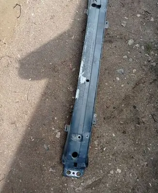 Volvo V70 Front bumper cross member 08652097