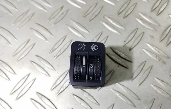 Volkswagen Golf IV Headlight level height control switch 1J0941333A