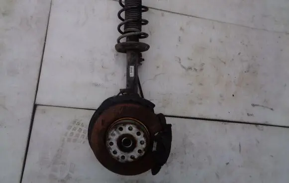 Skoda Octavia Mk2 (1Z) Front wheel hub spindle knuckle 4535465