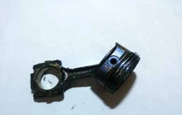 Hyundai XG Piston with connecting rod